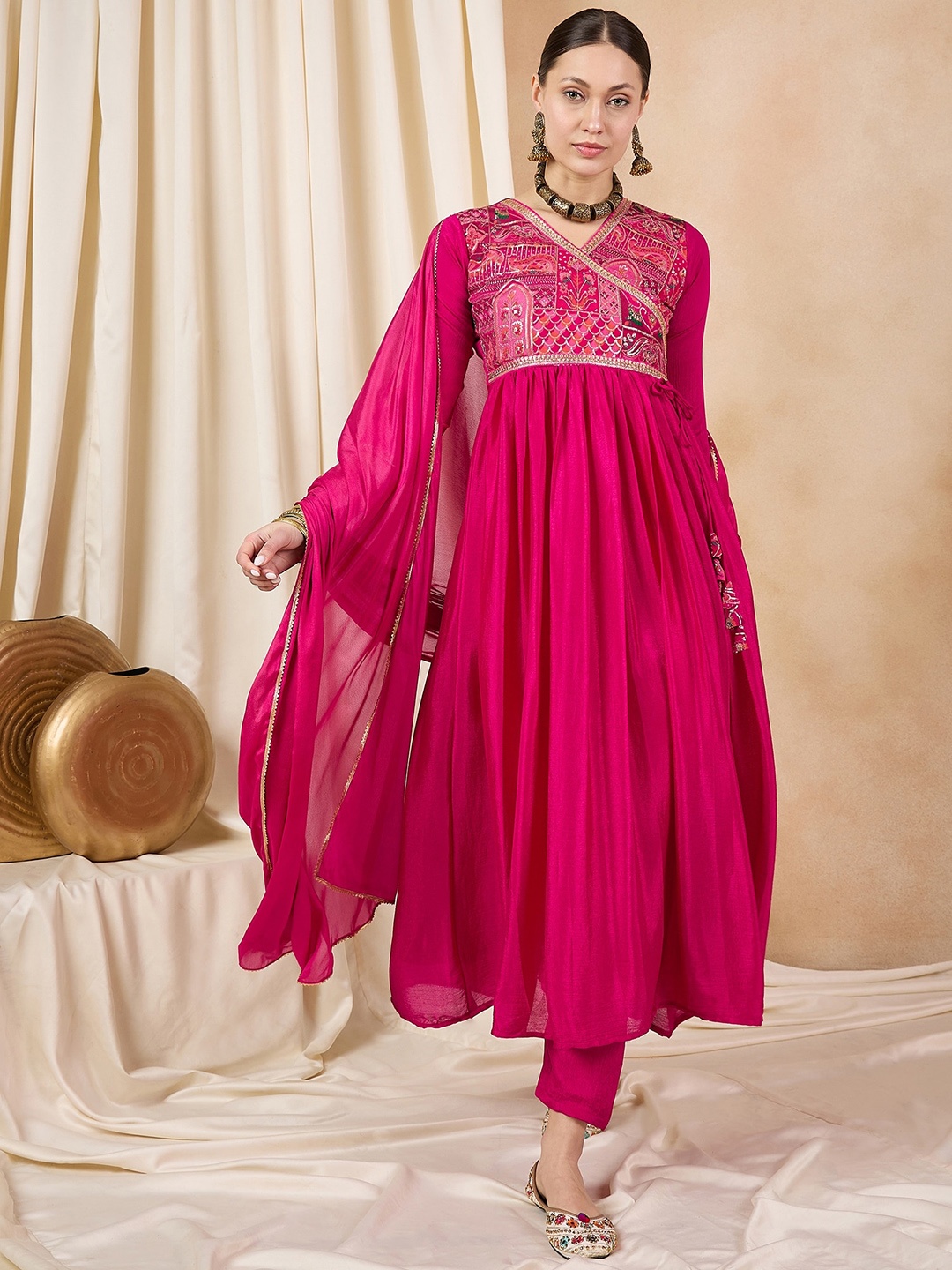 KAVINDI Ethnic Motifs Yoke Design Angrakha Thread Work Kurta with Trousers & Dupatta, Pink
KAVINDI Ethnic Motifs Yoke Design Angrakha Thread Work Kurta with Trousers & Dupatta, Pink