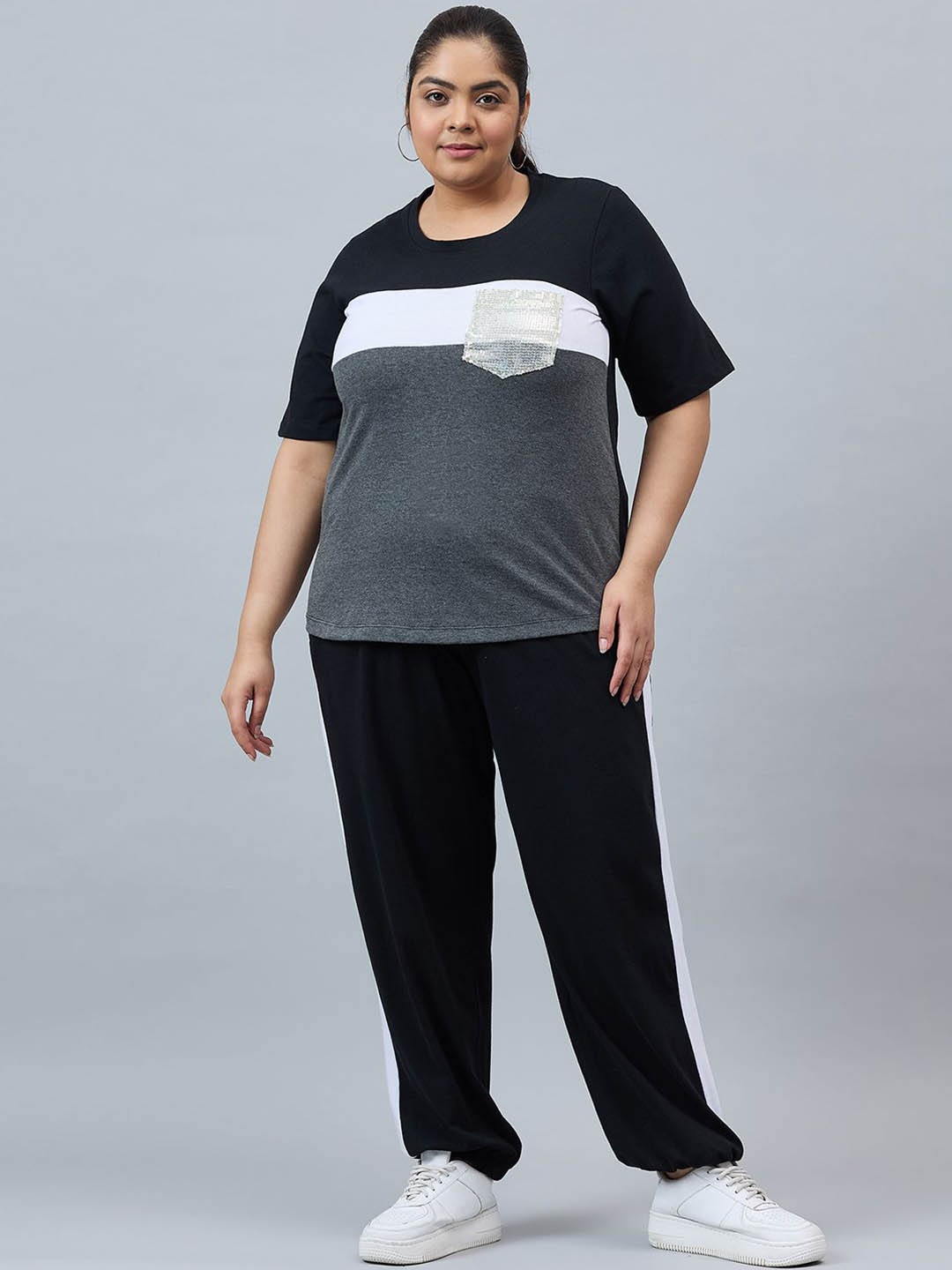 AUSTIVO Plus Size Colourblocked Round Neck Short Sleeves T-Shirt With Joggers, Black
AUSTIVO Plus Size Colourblocked Round Neck Short Sleeves T-Shirt With Joggers, Black