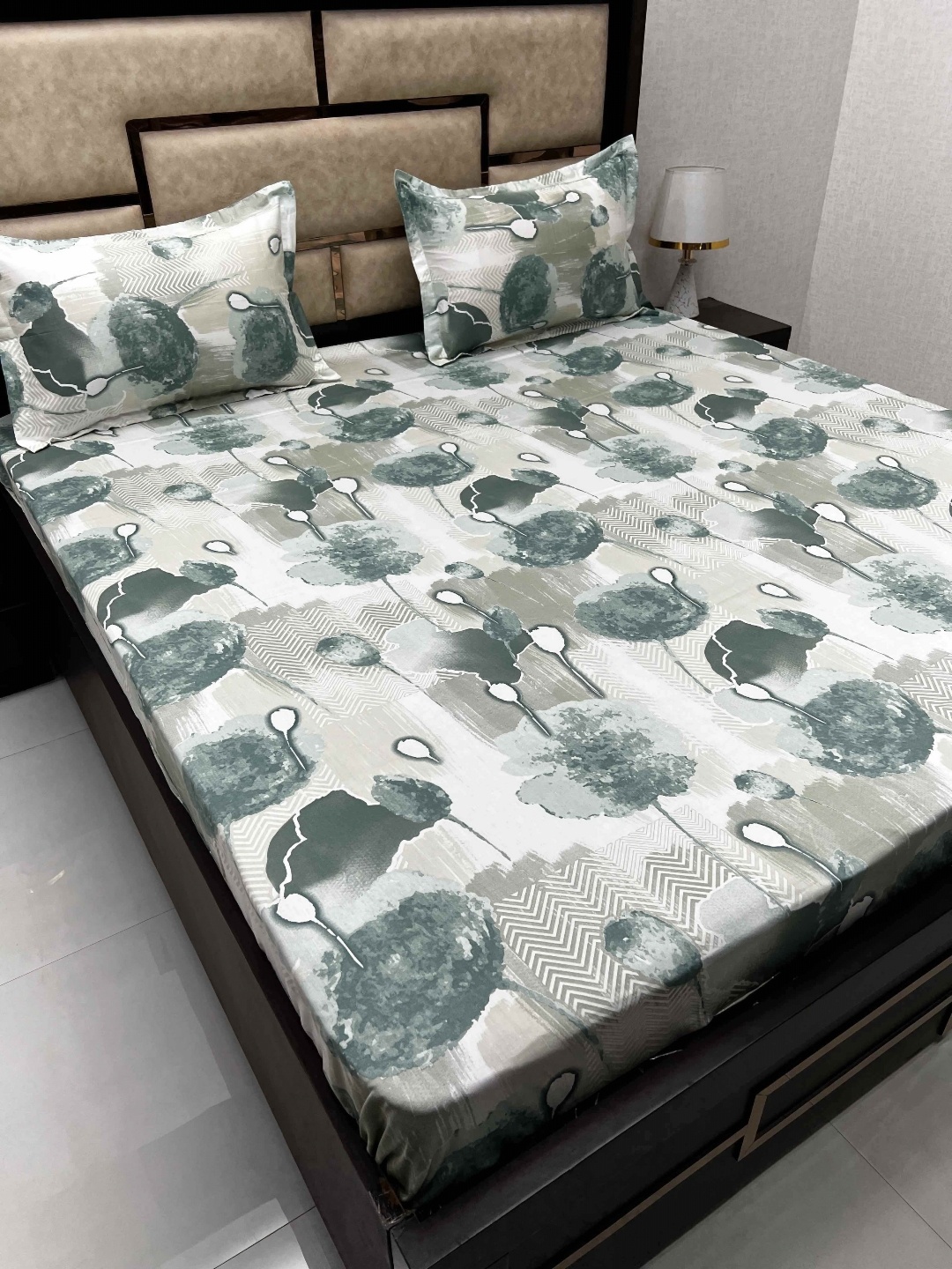 Pure Decor Royal Velar White Printed Pure Cotton 400TC Super King Bedsheet & Pillow Covers
Pure Decor Royal Velar White Printed Pure Cotton 400TC Super King Bedsheet & Pillow Covers