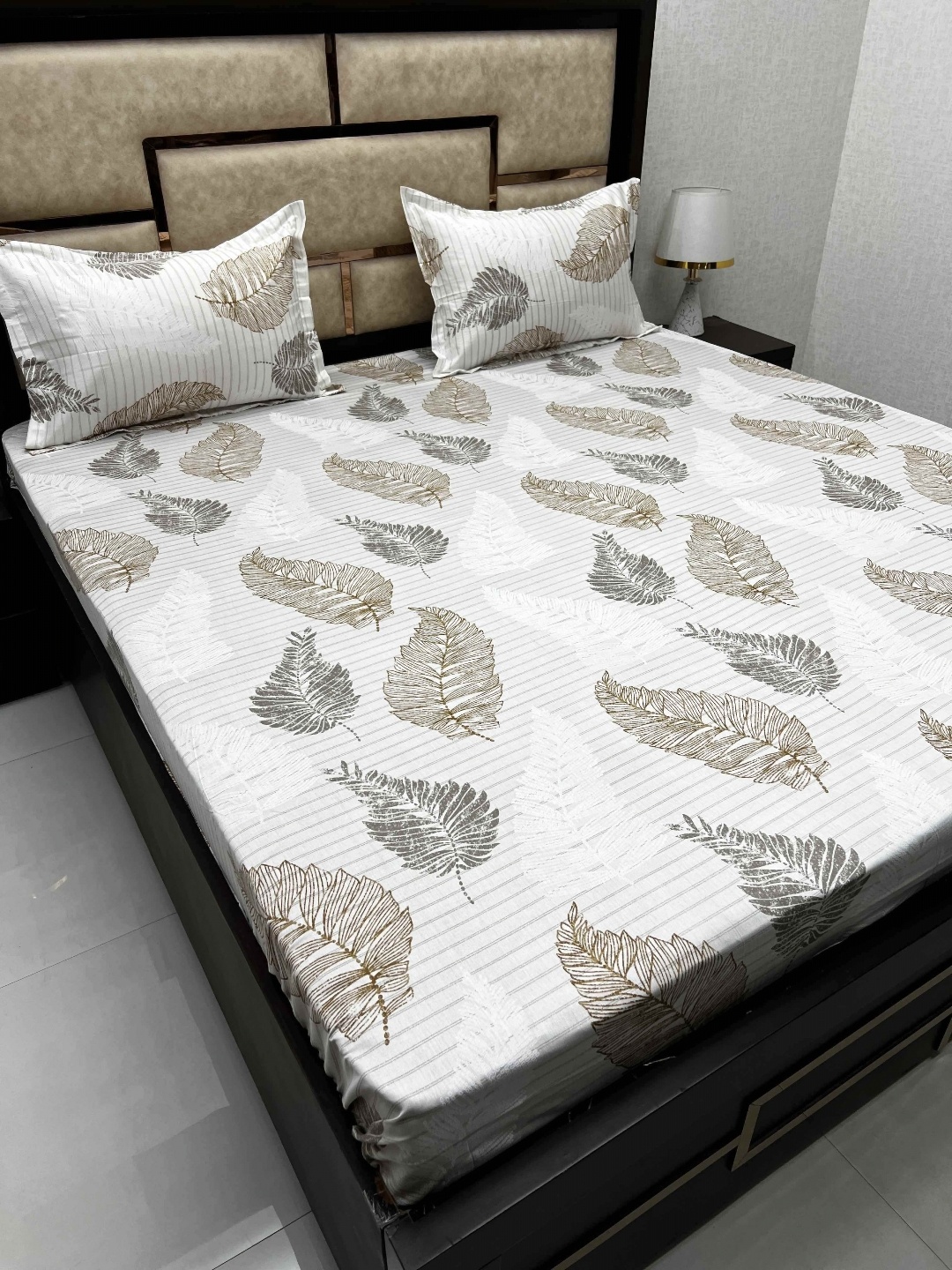 Pure Decor Royal Velar White Printed Pure Cotton 400TC Super King Bedsheet & Pillow Covers
Pure Decor Royal Velar White Printed Pure Cotton 400TC Super King Bedsheet & Pillow Covers