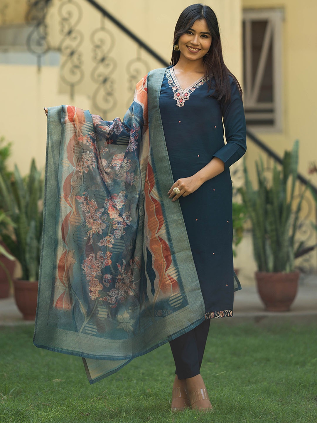 Navlik Floral Embroidered V-Neck Sequined Zari Work Straight Kurta With Trousers & Dupatta, Navy blue
Navlik Floral Embroidered V-Neck Sequined Zari Work Straight Kurta With Trousers & Dupatta, Navy blue