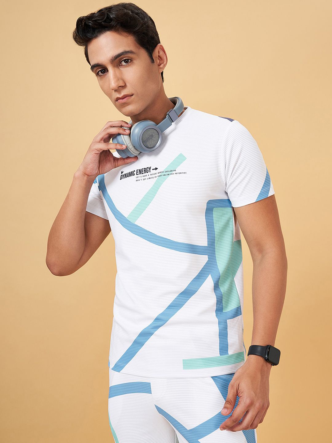 Ajile by Pantaloons Men Typography Colourblocked Polo Collar Applique Slim Fit T-shirt, White
Ajile by Pantaloons Men Typography Colourblocked Polo Collar Applique Slim Fit T-shirt, White