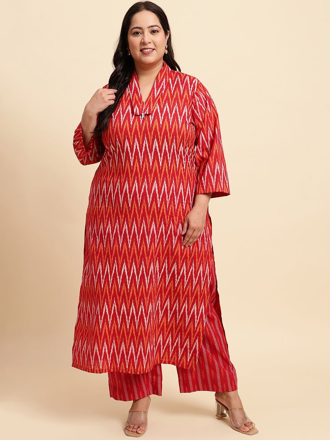 Sringam Plus Size Geometric Printed V-Neck Regular Pure Cotton Kurta & Trousers, Red
Sringam Plus Size Geometric Printed V-Neck Regular Pure Cotton Kurta & Trousers, Red