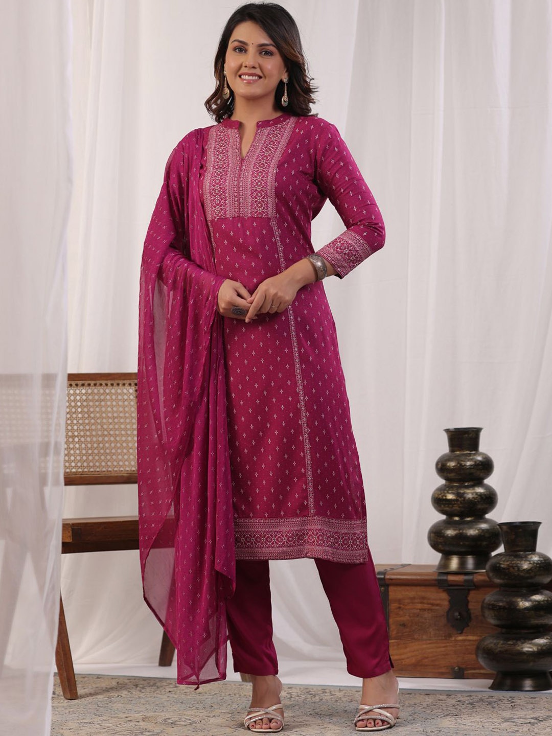 Readiprint Fashions Ethnic Motifs Printed Mandarin Collar Kurta With Trousers & Dupatta, Magenta
Readiprint Fashions Ethnic Motifs Printed Mandarin Collar Kurta With Trousers & Dupatta, Magenta