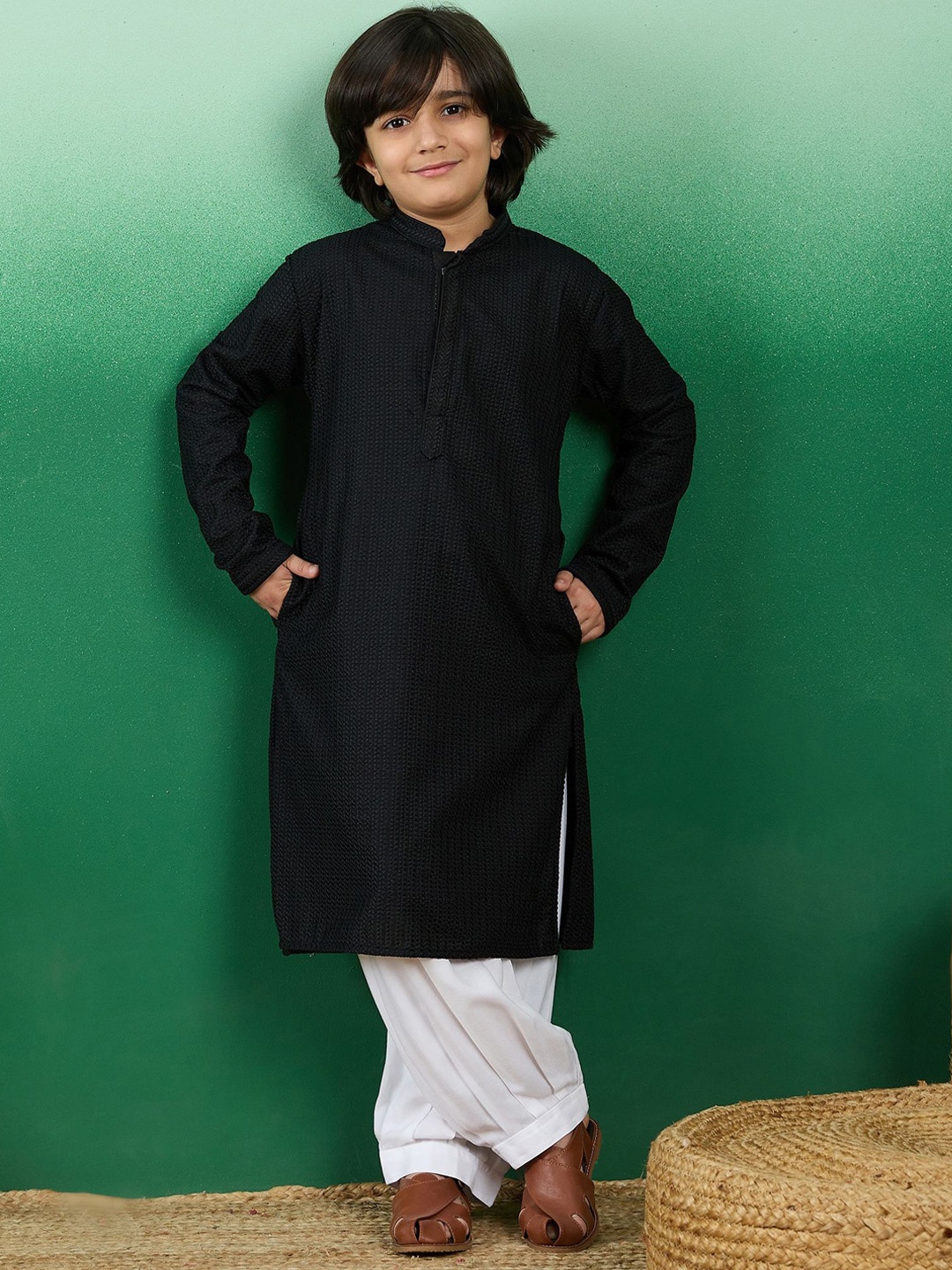 Sangria Boys Black Geometric Embroidered Mandarin Collar Chikankari Cotton Straight Kurta
Sangria Boys Black Geometric Embroidered Mandarin Collar Chikankari Cotton Straight Kurta