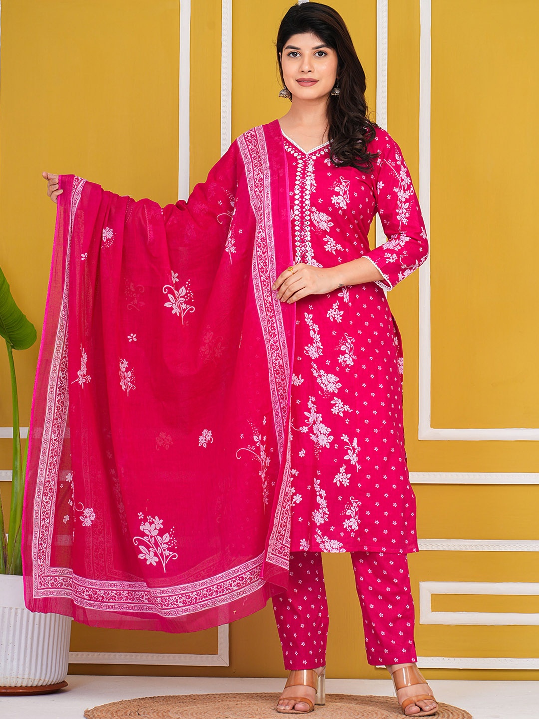 ZOYOTO Floral Printed V-Neck Mirror Work Pure Cotton Kurta with Trousers & Dupatta, Fuchsia
ZOYOTO Floral Printed V-Neck Mirror Work Pure Cotton Kurta with Trousers & Dupatta, Fuchsia