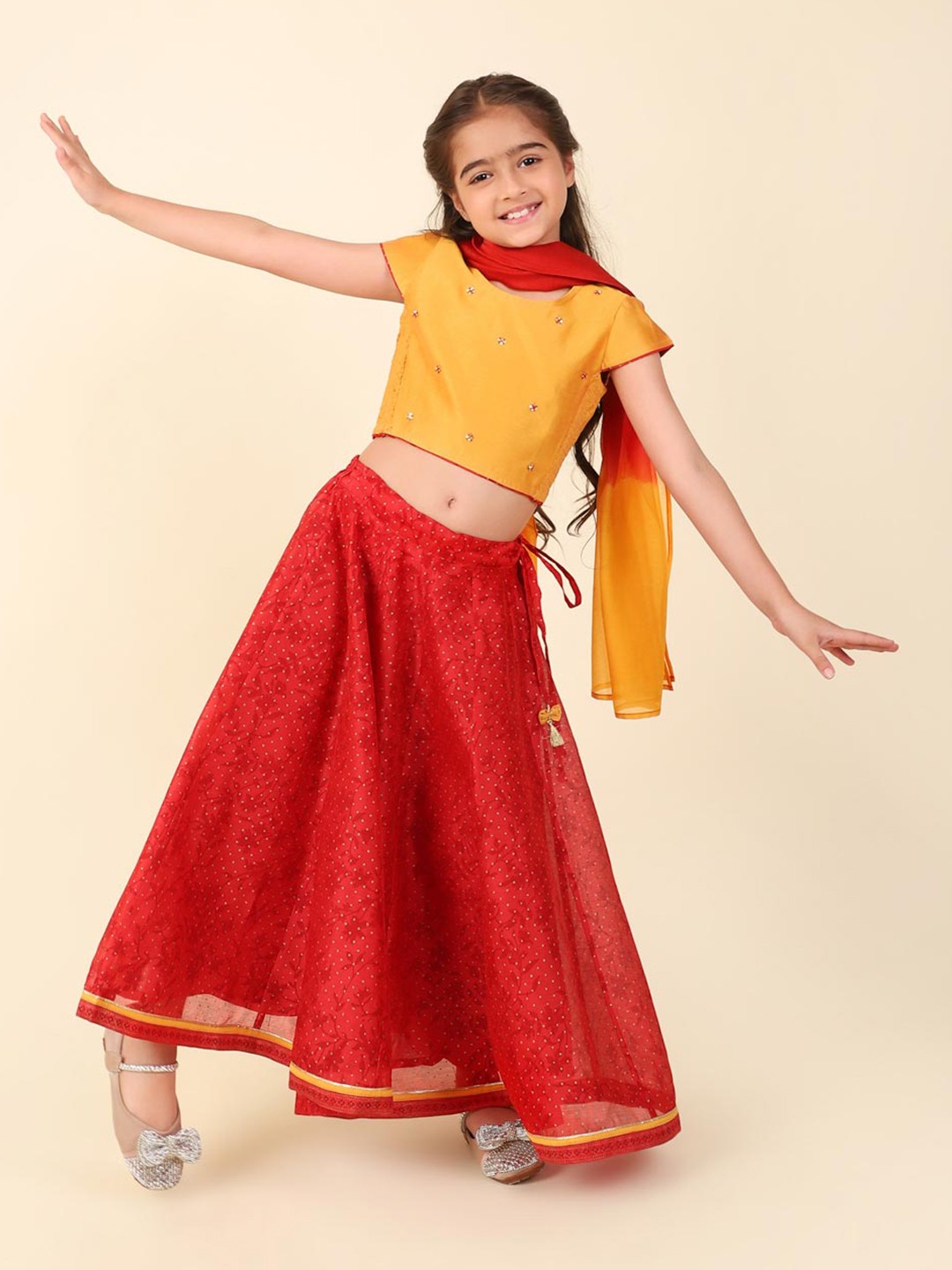 Fabindia Girls Printed Sequined Cotton Ready to Wear Lehenga & Blouse With Dupatta, Red
Fabindia Girls Printed Sequined Cotton Ready to Wear Lehenga & Blouse With Dupatta, Red