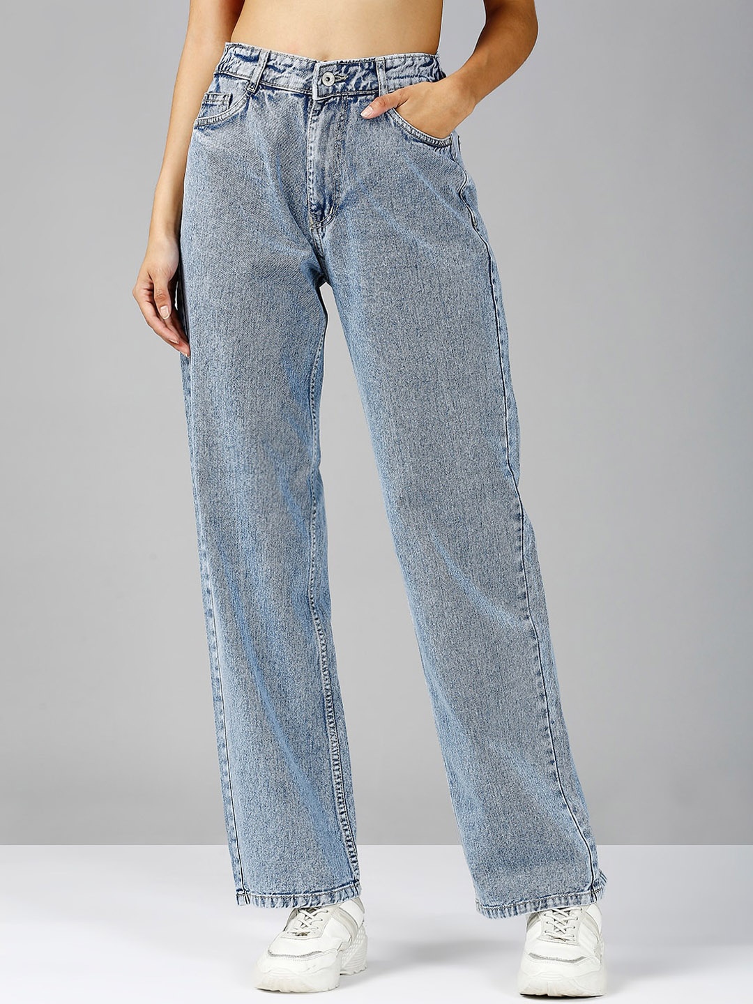 The Roadster Lifestyle Co. Women Blue Comfort High Rise Clean Look Straight Fit Jeans
The Roadster Lifestyle Co. Women Blue Comfort High Rise Clean Look Straight Fit Jeans