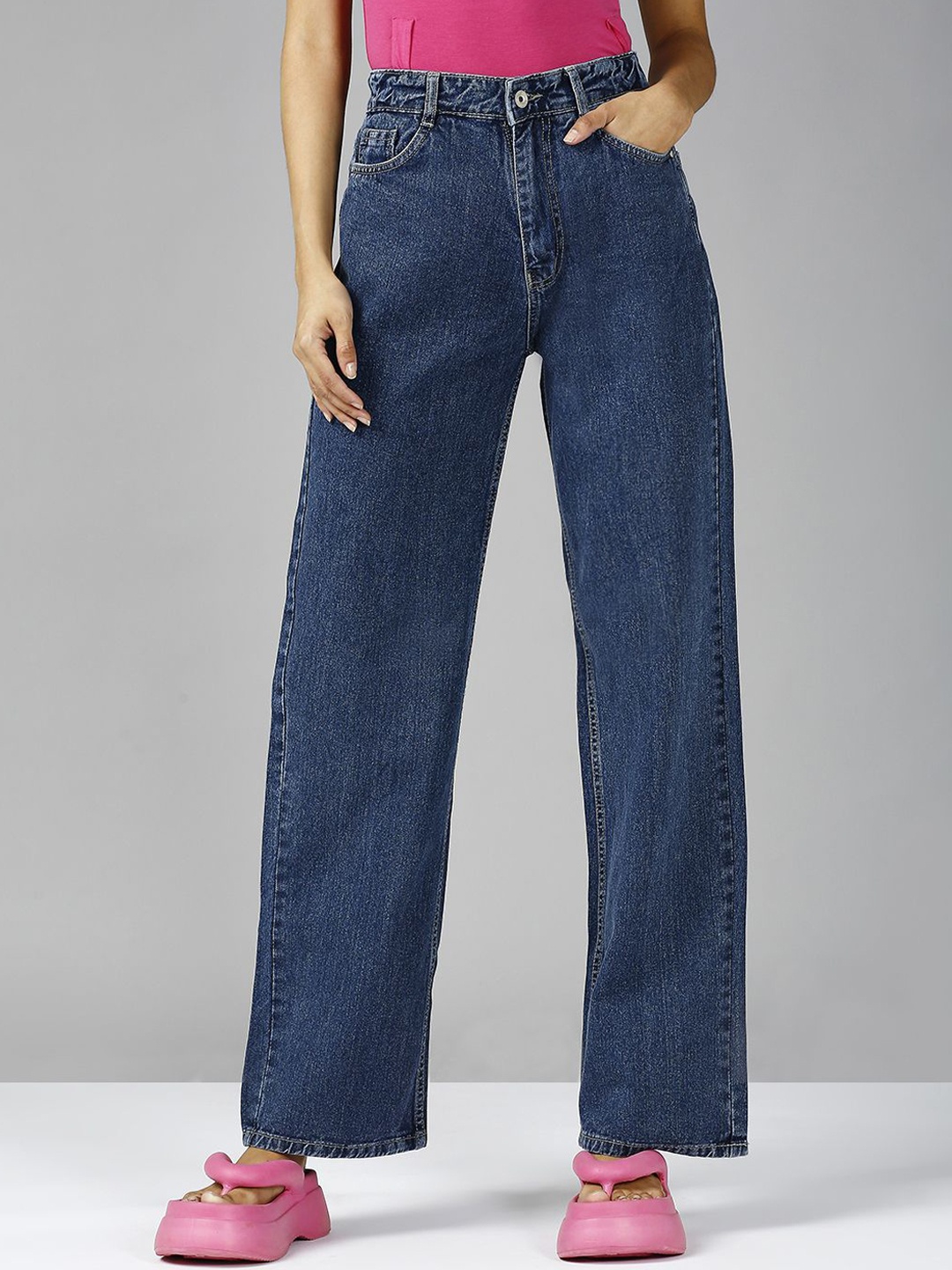 The Roadster Lifestyle Co. Women Blue Comfort High Rise Clean Look Straight-Fit Jeans
The Roadster Lifestyle Co. Women Blue Comfort High Rise Clean Look Straight-Fit Jeans