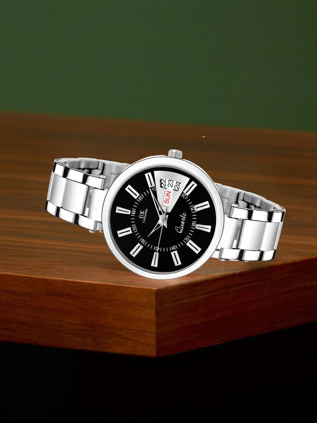 IIK COLLECTION Women Round Day & Date Dial Stainless Steel Bracelet Style Analogue Watch, Silver
IIK COLLECTION Women Round Day & Date Dial Stainless Steel Bracelet Style Analogue Watch, Silver