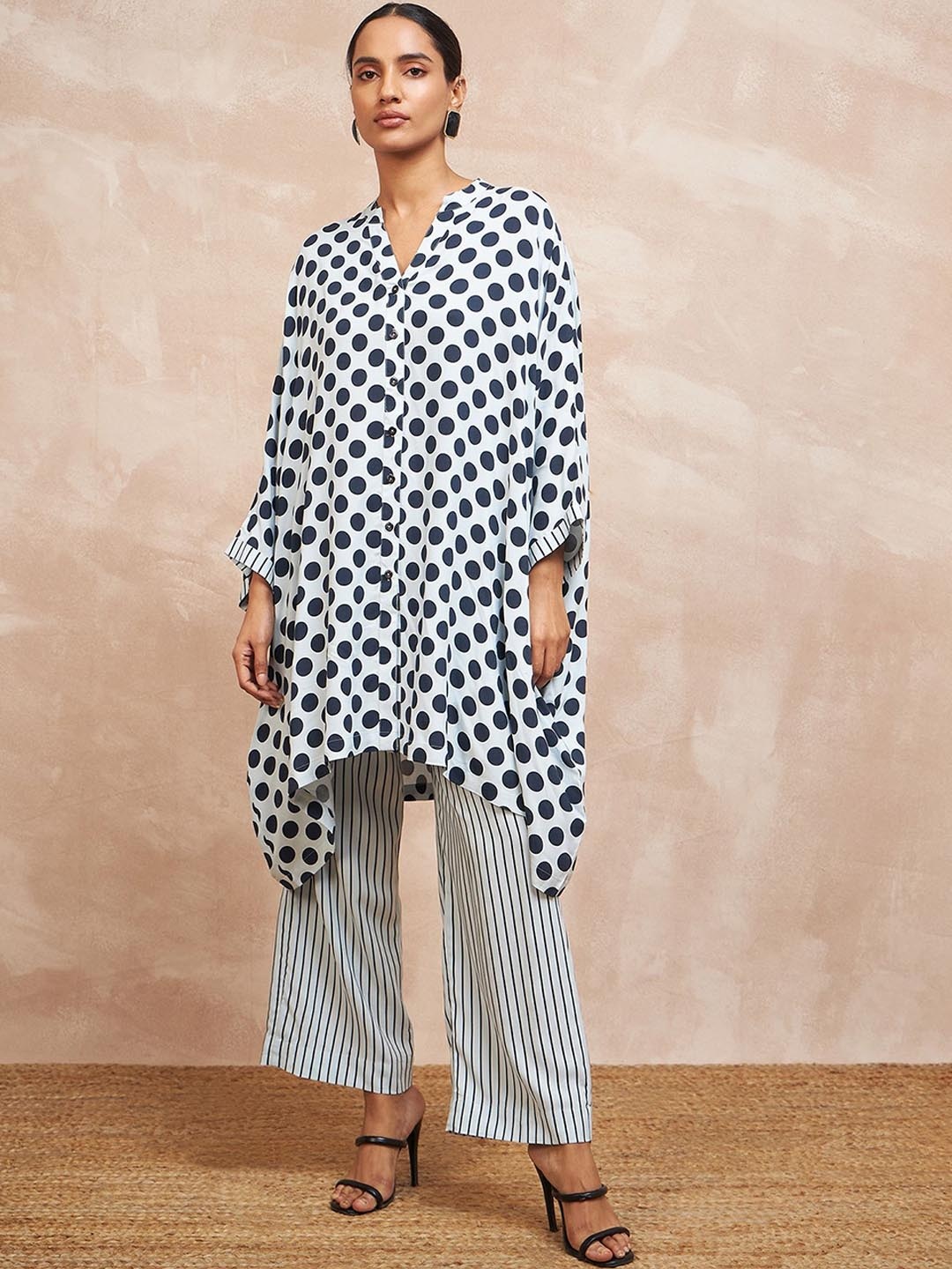 STADO Polka Dots Printed V-Neck Organic Cotton Straight Kurta With Trouser, White
STADO Polka Dots Printed V-Neck Organic Cotton Straight Kurta With Trouser, White