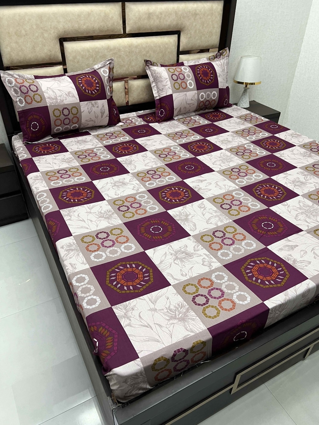 Pure Decor Purple & White Geometric Cotton 380 TC King Bedsheet with 2 Pillow Covers
Pure Decor Purple & White Geometric Cotton 380 TC King Bedsheet with 2 Pillow Covers