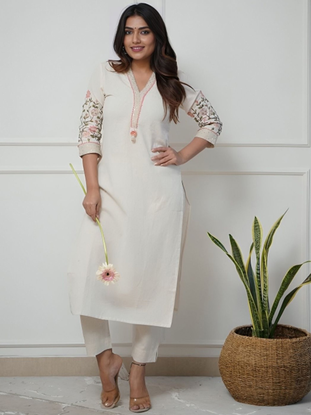 KALINI Floral Embroidered V-Neck Thread Work Pure Cotton Straight Kurta with Trousers, Off white
KALINI Floral Embroidered V-Neck Thread Work Pure Cotton Straight Kurta with Trousers, Off white