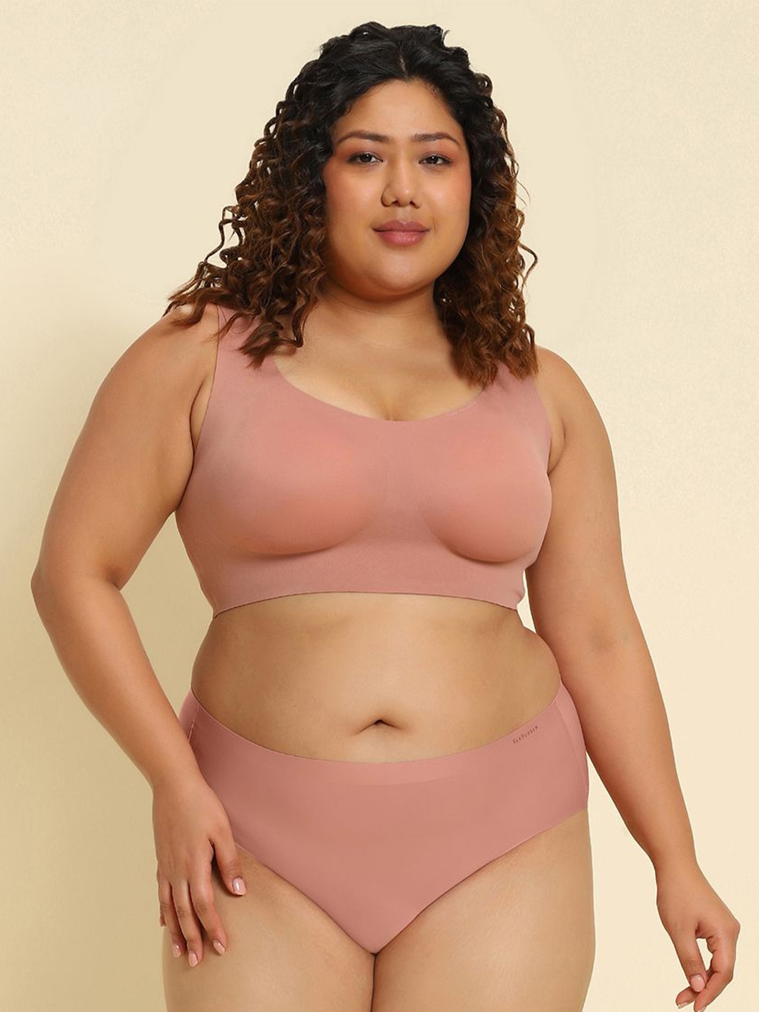 Van Huesen Body Shaper Padded Seamless Bra with Full Coverage and Removable Pads, Rose
Van Huesen Body Shaper Padded Seamless Bra with Full Coverage and Removable Pads, Rose