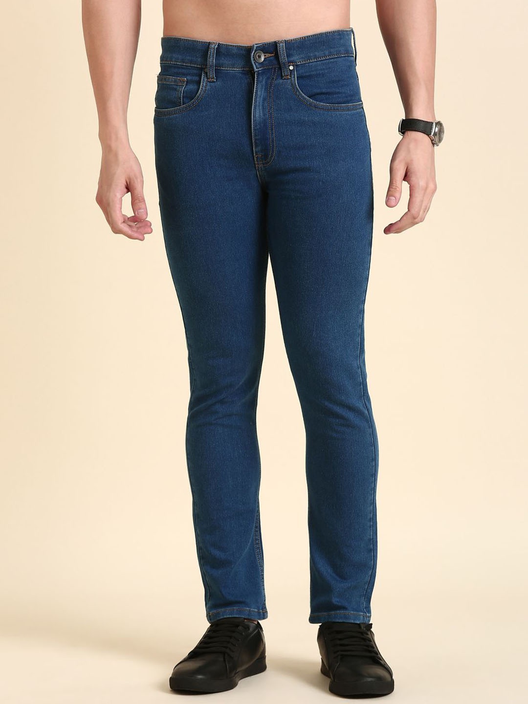 The Roadster Lifestyle Co. Men Mid-Rise Skinny Fit Stretchable Jeans, Blue
The Roadster Lifestyle Co. Men Mid-Rise Skinny Fit Stretchable Jeans, Blue