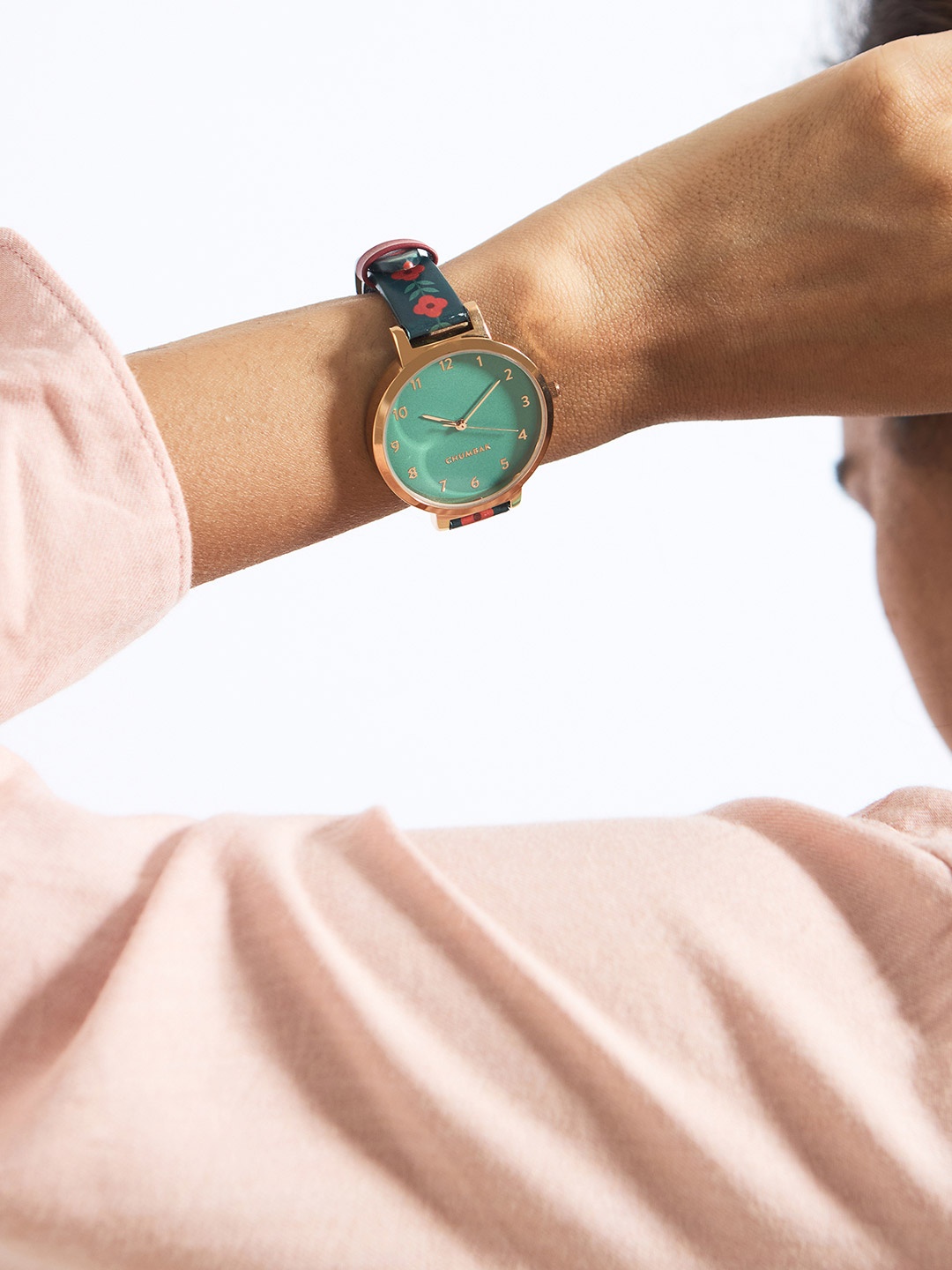 TEAL BY CHUMBAK Women Brass Dial & Straps Analogue Watch 8907605136573, Green
TEAL BY CHUMBAK Women Brass Dial & Straps Analogue Watch 8907605136573, Green