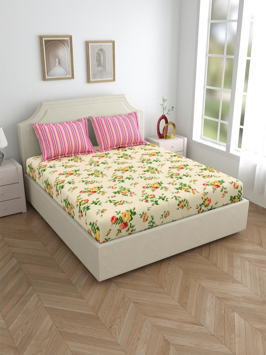Salona Bichona Beige Printed Fitted 120TC Pure Cotton Super King Bedsheet & Pillow Covers
Salona Bichona Beige Printed Fitted 120TC Pure Cotton Super King Bedsheet & Pillow Covers