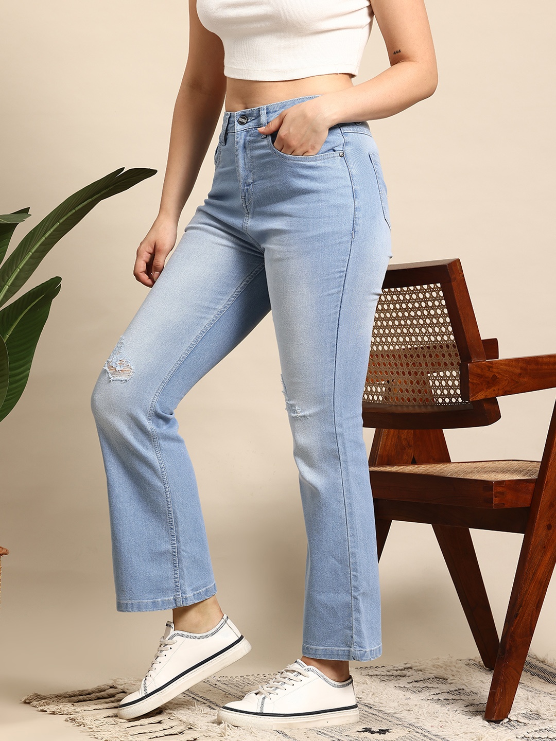 Mast & Harbour Women Mildly Distressed Light Fade Stretchable Bootcut Jeans, Blue
Mast & Harbour Women Mildly Distressed Light Fade Stretchable Bootcut Jeans, Blue