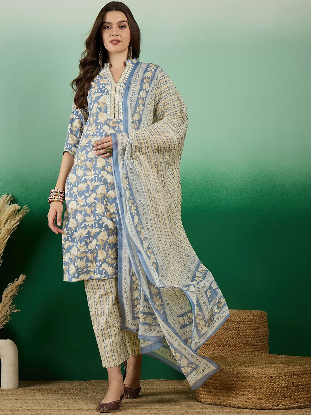 Sangria Floral Printed Mandarin Collar Pure Cotton Straight Kurta With Trouser & Dupatta, Grey
Sangria Floral Printed Mandarin Collar Pure Cotton Straight Kurta With Trouser & Dupatta, Grey