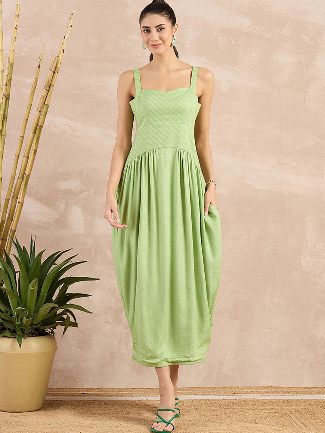 First Resort by Ramola Bachchan Women eco-chic vogue Organic Cotton Maxi Dress, Green
First Resort by Ramola Bachchan Women eco-chic vogue Organic Cotton Maxi Dress, Green