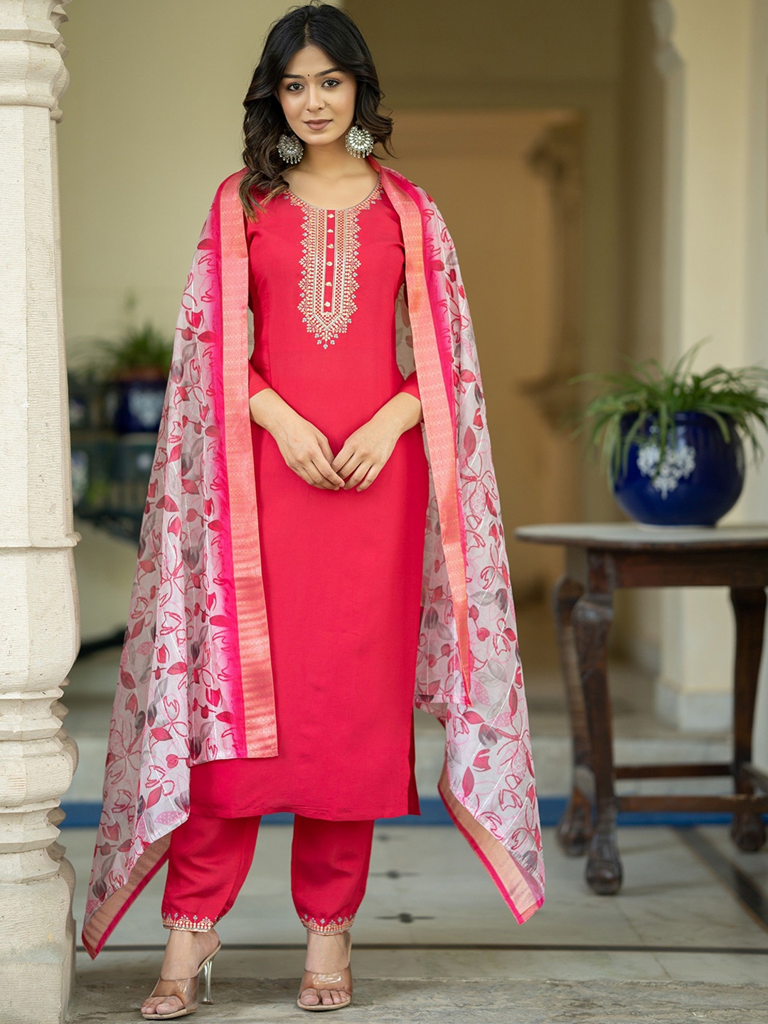 ASPORA Floral Yoke Design Sequinned Chanderi Silk Straight Kurta With Trouser & Dupatta, Red
ASPORA Floral Yoke Design Sequinned Chanderi Silk Straight Kurta With Trouser & Dupatta, Red