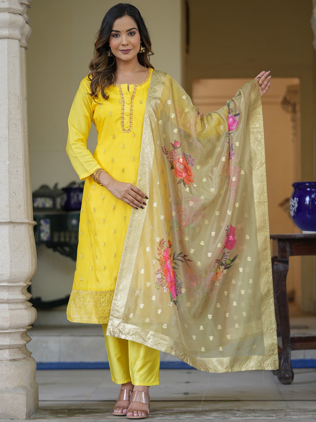 ASPORA Floral Woven Design Regular Thread Work Straight Kurta With Trousers & Dupatta, Yellow
ASPORA Floral Woven Design Regular Thread Work Straight Kurta With Trousers & Dupatta, Yellow