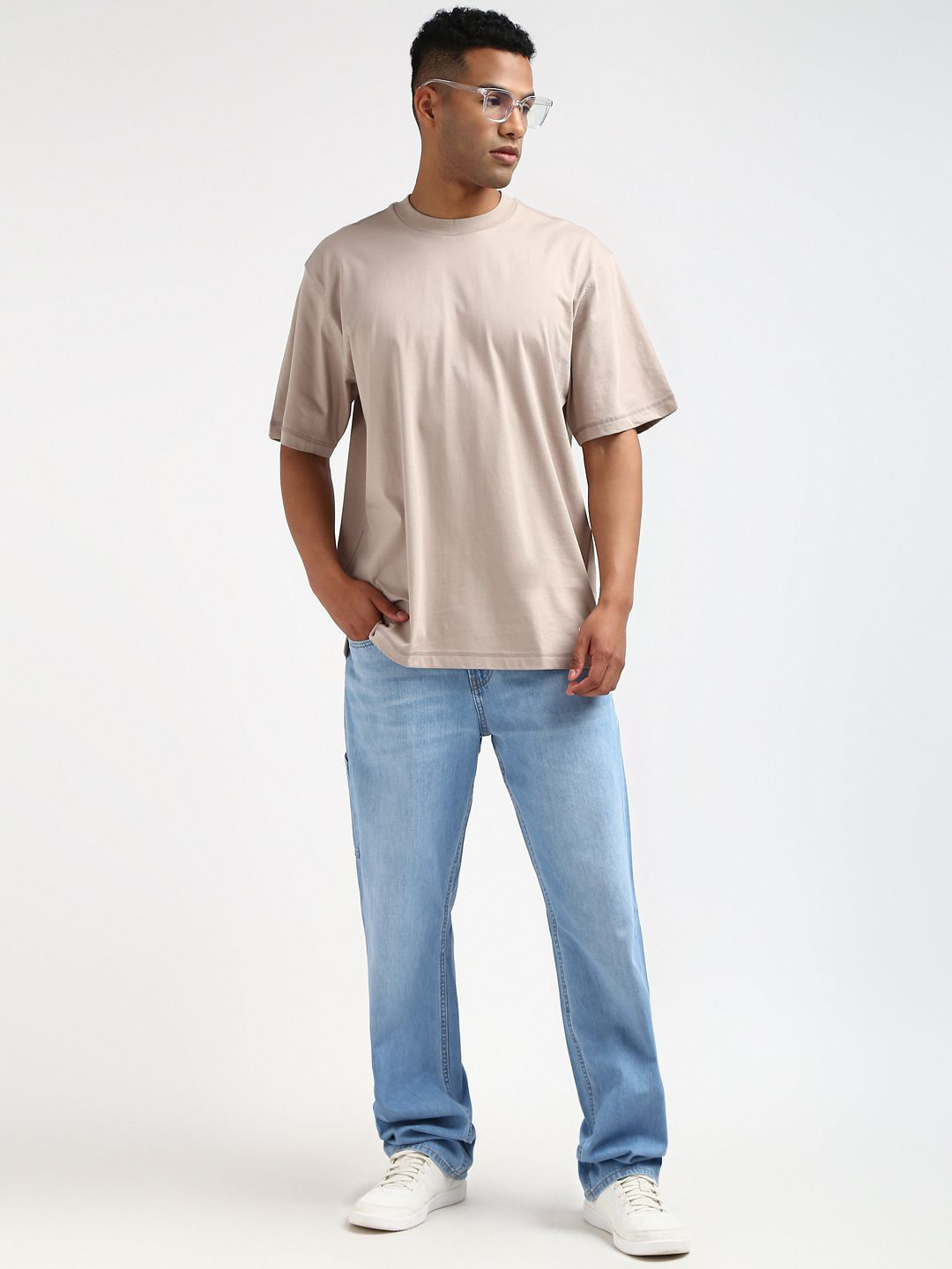 Calvin Klein Jeans Men Solid Round Neck Cotton Oversized T-shirt, Beige
Calvin Klein Jeans Men Solid Round Neck Cotton Oversized T-shirt, Beige