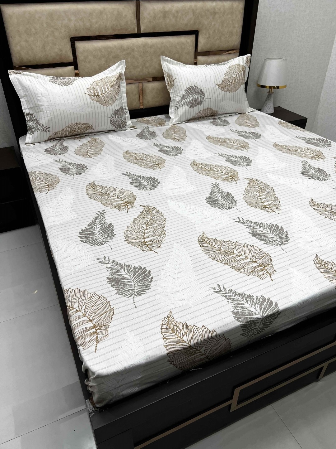 Pure Decor Brown & White Floral 350 TC Pure Cotton King Bedsheet with 2 Pillow Covers
Pure Decor Brown & White Floral 350 TC Pure Cotton King Bedsheet with 2 Pillow Covers