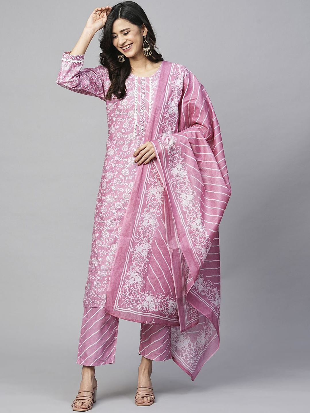 KALINI Women Floral Printed Regular Pure Cotton Kurta with Trousers & With Dupatta, Pink
KALINI Women Floral Printed Regular Pure Cotton Kurta with Trousers & With Dupatta, Pink