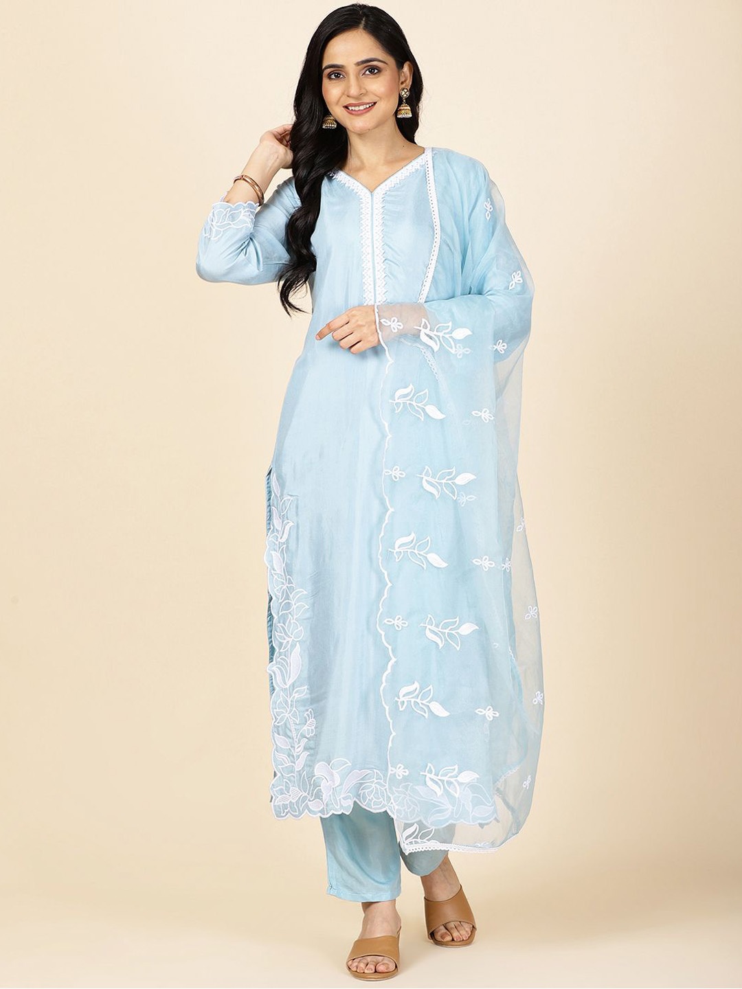 Meena Bazaar Women Floral Embroidered Regular Kurta with Trousers & With Dupatta, Blue
Meena Bazaar Women Floral Embroidered Regular Kurta with Trousers & With Dupatta, Blue