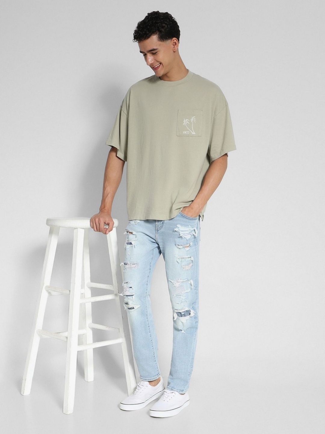 AMERICAN EAGLE OUTFITTERS Men Typography Extended Sleeves Pockets T-shirt, Green
AMERICAN EAGLE OUTFITTERS Men Typography Extended Sleeves Pockets T-shirt, Green