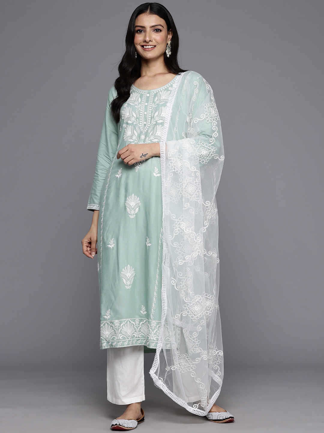 Varanga Floral Embroidered Panelled Thread Work Kurta With Trousers & Dupatta, Sea green
Varanga Floral Embroidered Panelled Thread Work Kurta With Trousers & Dupatta, Sea green