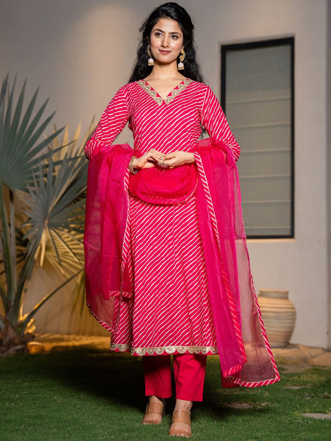 Yufta Women Leheriya Embroidered Regular Gotta Patti Pure Cotton Kurta with Trousers & With Dupatta, Pink
Yufta Women Leheriya Embroidered Regular Gotta Patti Pure Cotton Kurta with Trousers & With Dupatta, Pink
