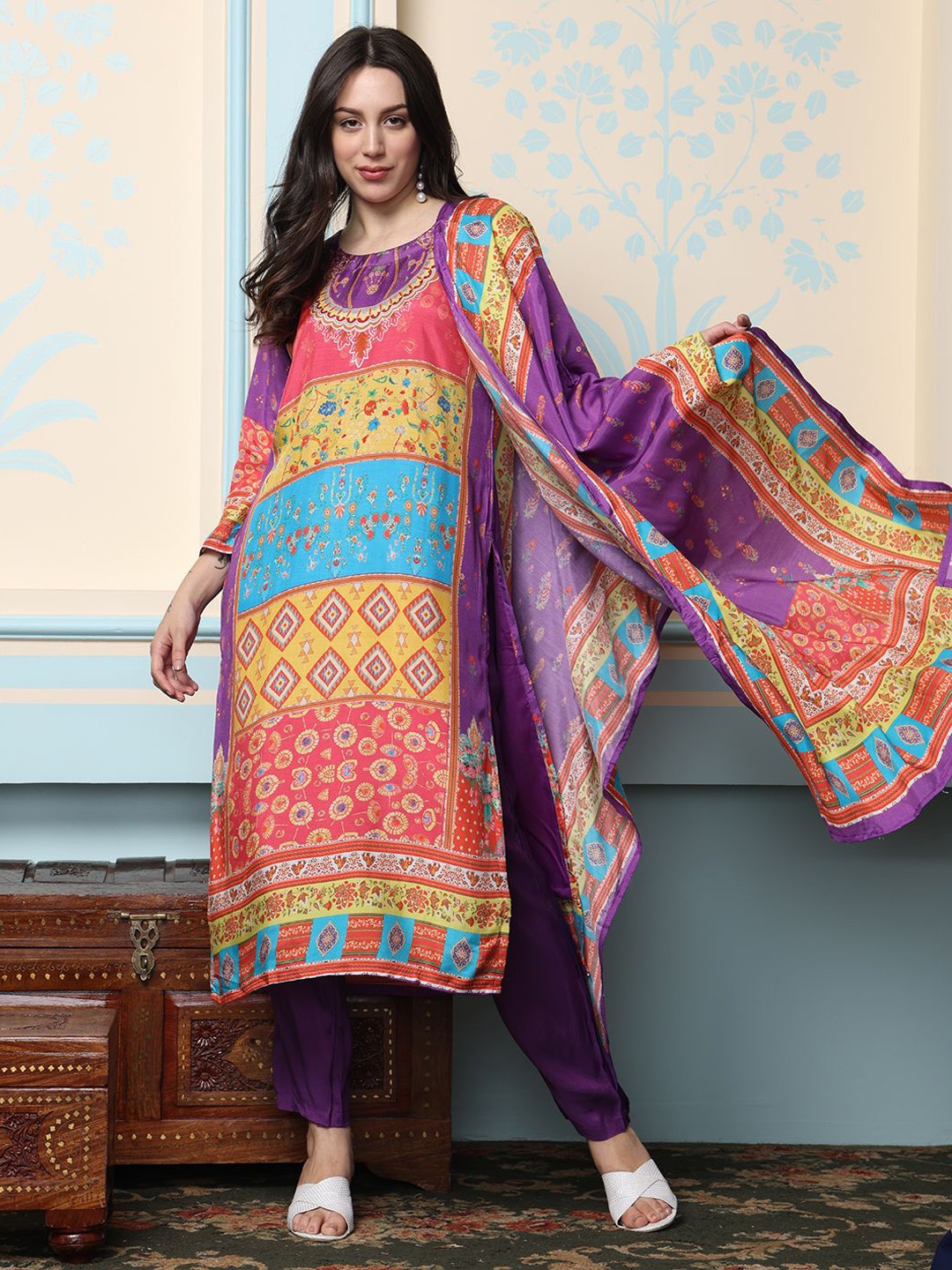 Ishin Women Ethnic Motifs Printed Regular Kurta with Trousers & With Dupatta, Purple
Ishin Women Ethnic Motifs Printed Regular Kurta with Trousers & With Dupatta, Purple