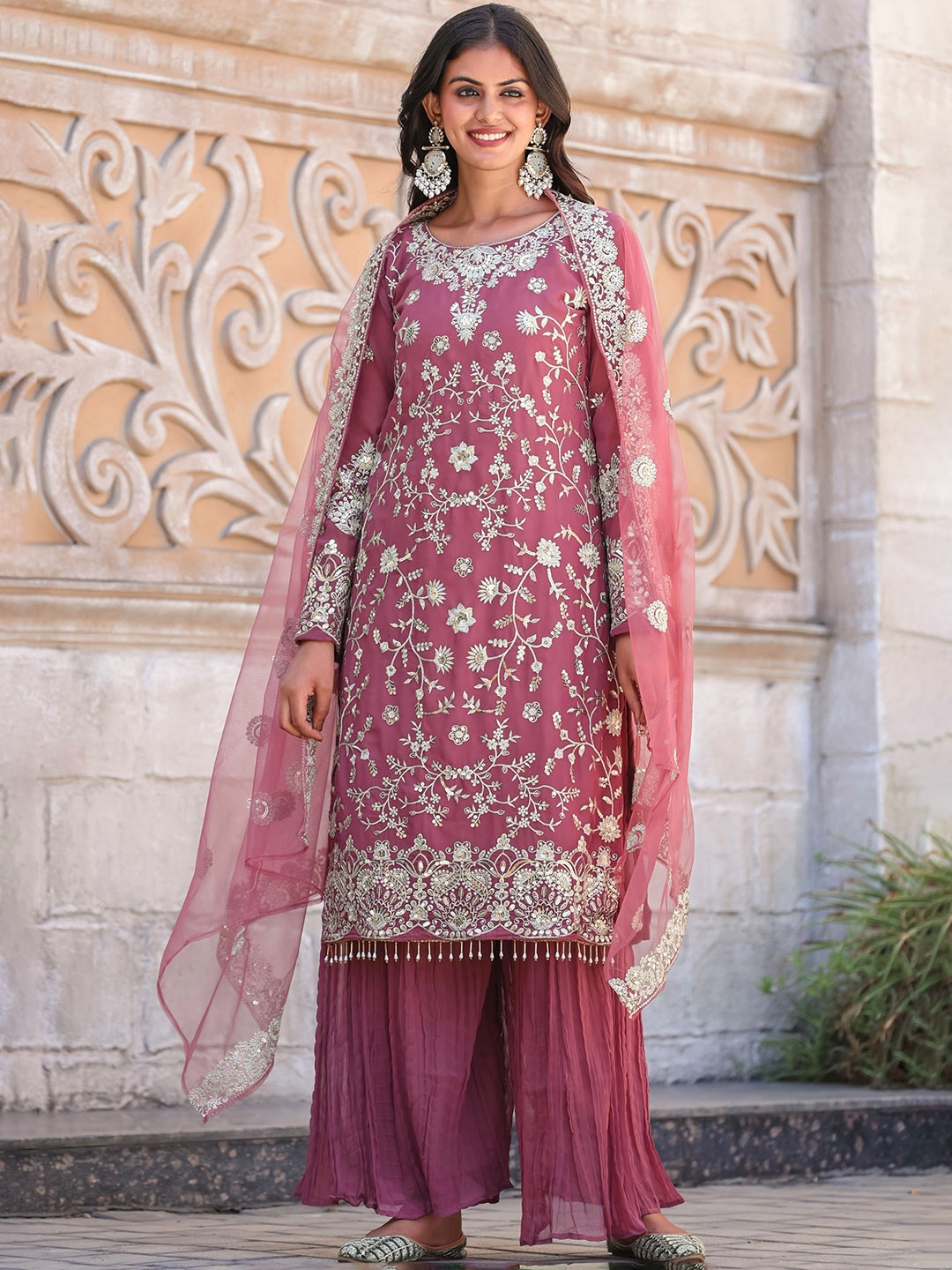 KALINI Women Floral Embroidered Regular Beads and Stones Kurta with Palazzos & With Dupatta, Beige
KALINI Women Floral Embroidered Regular Beads and Stones Kurta with Palazzos & With Dupatta, Beige