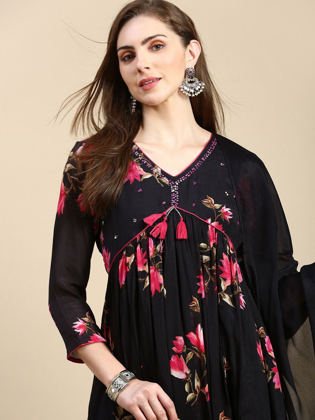 SHOWOFF Women Floral Printed Empire Beads and Stones Kurta with Trousers & With Dupatta, Black
SHOWOFF Women Floral Printed Empire Beads and Stones Kurta with Trousers & With Dupatta, Black