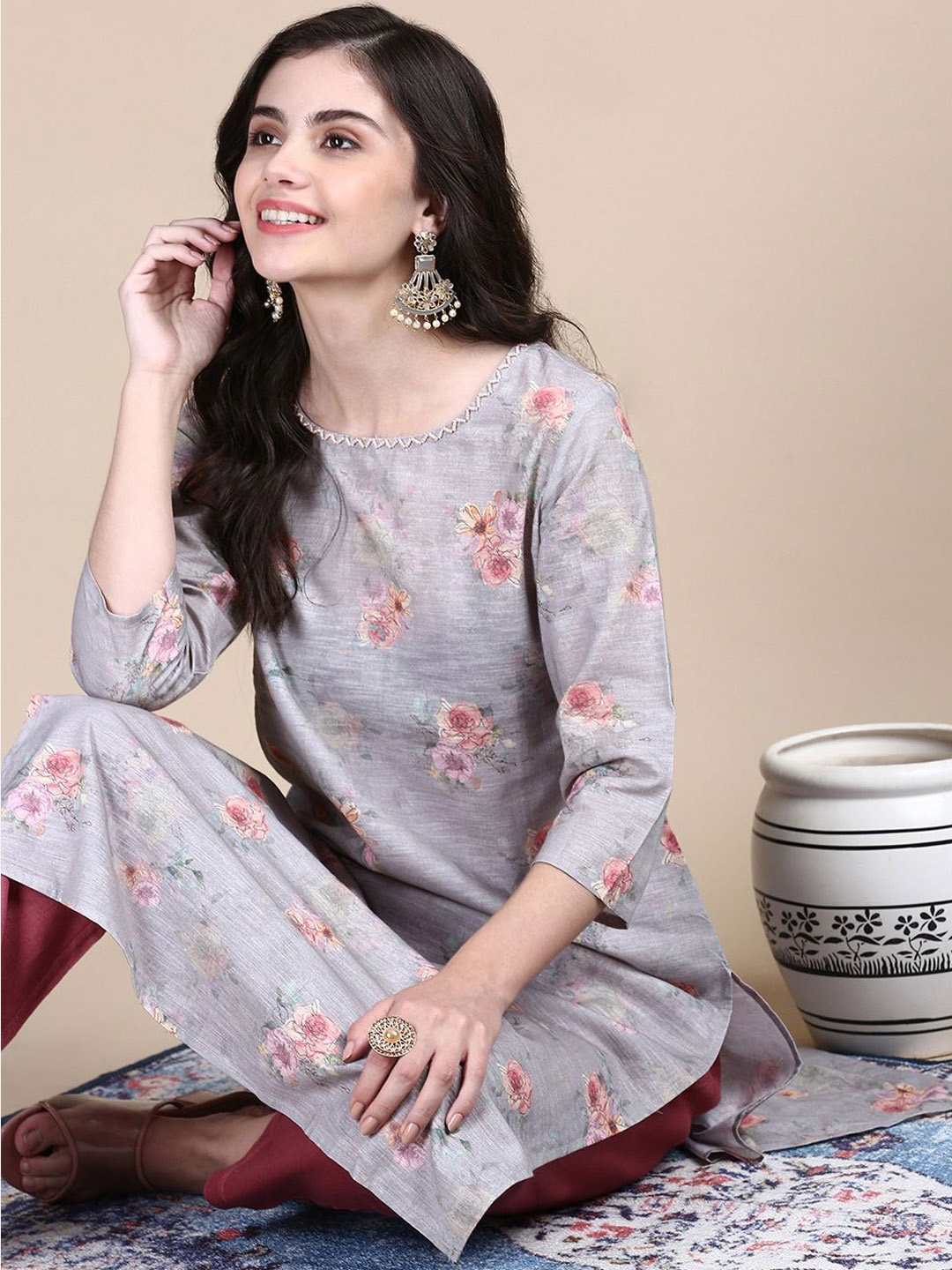 SHOWOFF Women Floral Printed Regular Beads and Stones Kurta with Trousers, Grey
SHOWOFF Women Floral Printed Regular Beads and Stones Kurta with Trousers, Grey