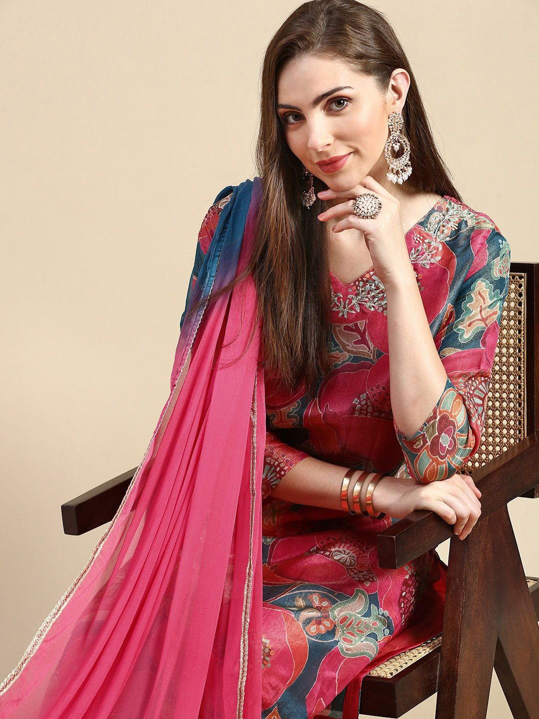 SHOWOFF Women Floral Printed Regular Thread Work Kurta with Trousers & With Dupatta, Coral
SHOWOFF Women Floral Printed Regular Thread Work Kurta with Trousers & With Dupatta, Coral