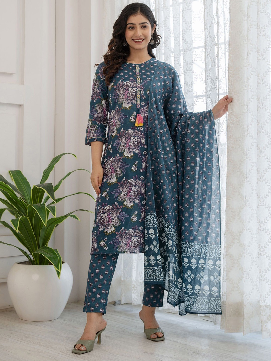 Charu Women Floral Printed Regular Thread Work Pure Cotton Kurta with Trousers & With Dupatta, Blue
Charu Women Floral Printed Regular Thread Work Pure Cotton Kurta with Trousers & With Dupatta, Blue