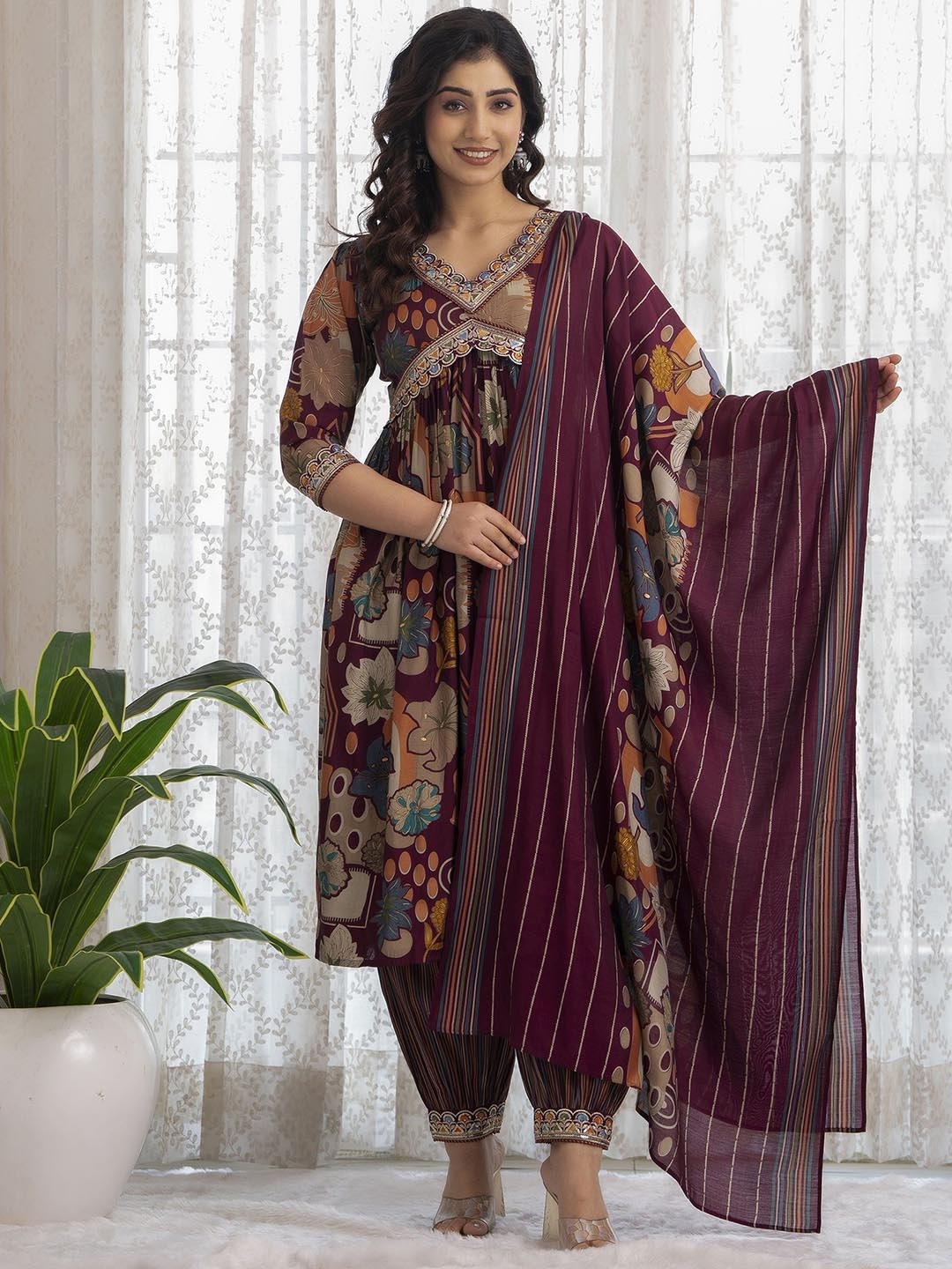 Charu Women Floral Printed Empire Sequinned Kurta with Trousers & With Dupatta, Maroon
Charu Women Floral Printed Empire Sequinned Kurta with Trousers & With Dupatta, Maroon