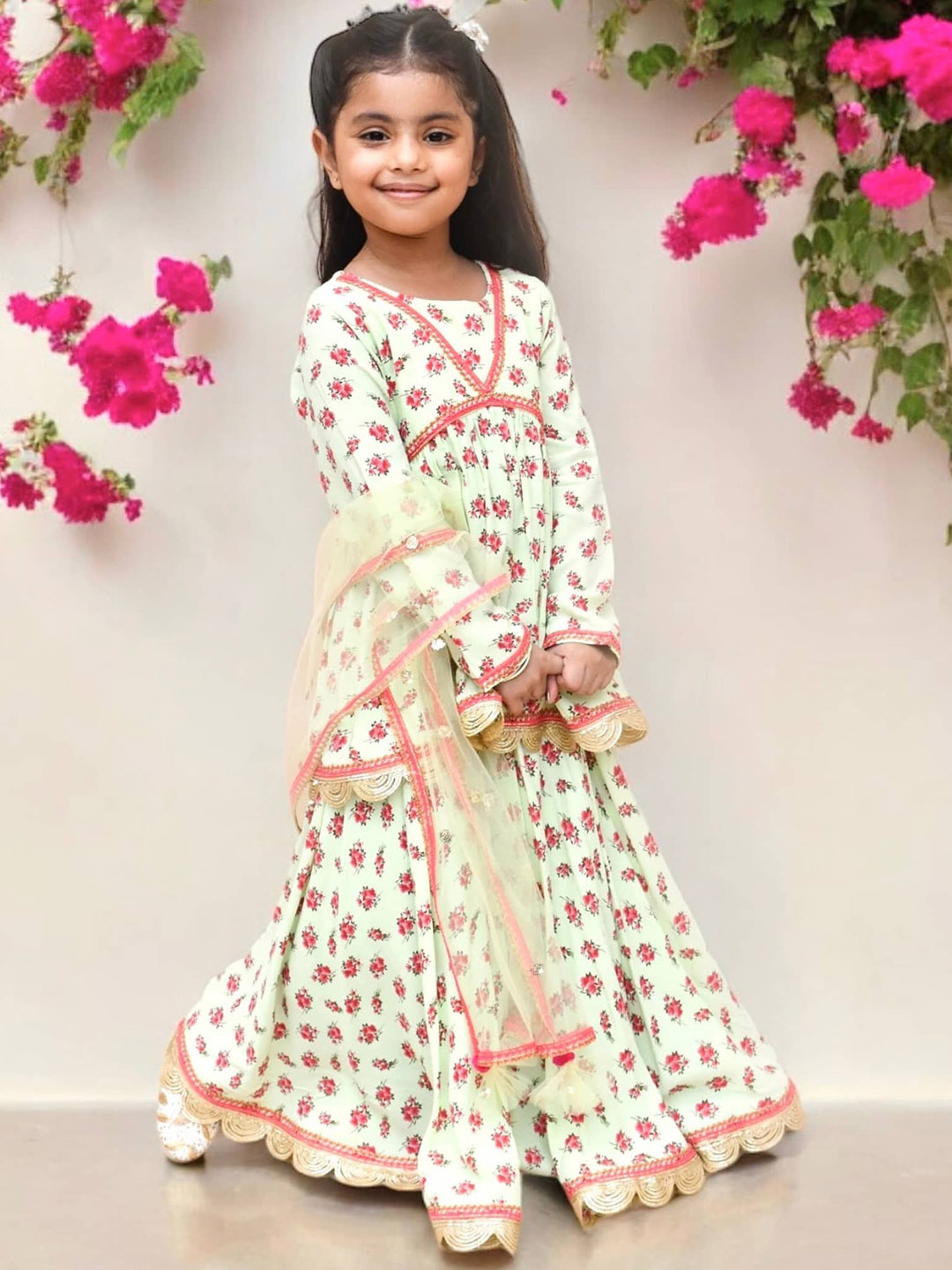 Fayon Kids Girls Floral Printed Regular Pure Cotton Kurti with Sharara & With Dupatta, Green
Fayon Kids Girls Floral Printed Regular Pure Cotton Kurti with Sharara & With Dupatta, Green