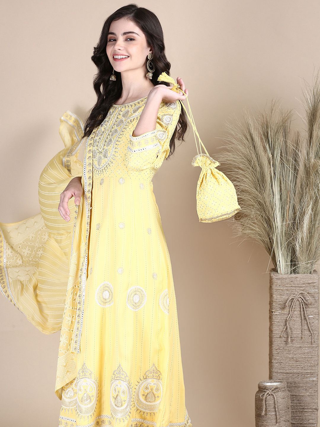 SHOWOFF Women Ethnic Motifs Embroidered Panelled Sequinned Kurta with Trousers & With Dupatta, Yellow
SHOWOFF Women Ethnic Motifs Embroidered Panelled Sequinned Kurta with Trousers & With Dupatta, Yellow