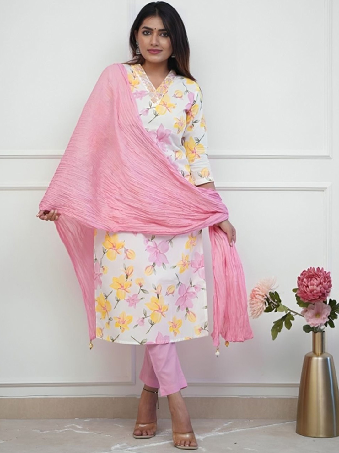 KALINI Women Floral Printed Regular Thread Work Pure Cotton Kurta with Trousers & With Dupatta, White
KALINI Women Floral Printed Regular Thread Work Pure Cotton Kurta with Trousers & With Dupatta, White