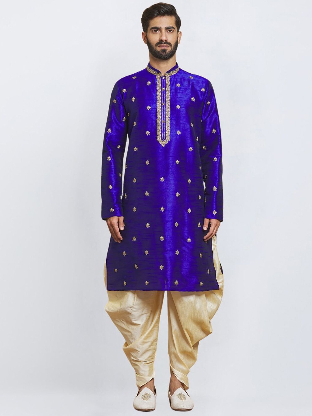 SULAKSHACOUTUREZ Men Floral Embroidered Regular Thread Work Kurta with Dhoti Pants, Blue
SULAKSHACOUTUREZ Men Floral Embroidered Regular Thread Work Kurta with Dhoti Pants, Blue