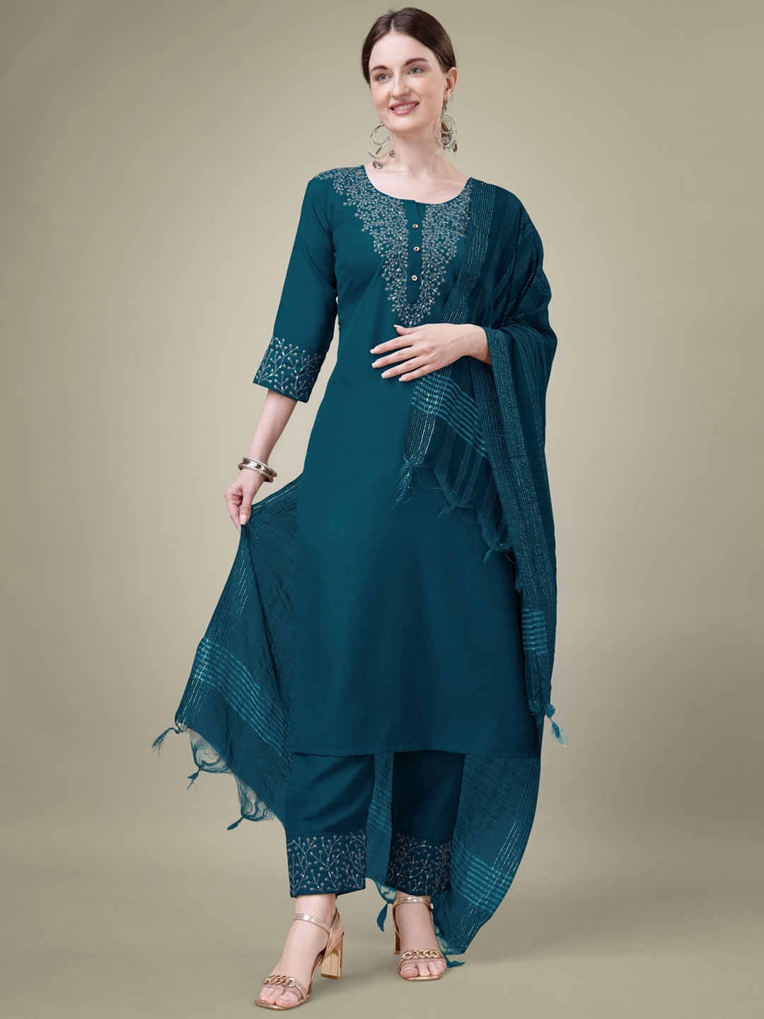 BERISTON Women Floral Embroidered Regular Sequinned Kurta with Trousers & With Dupatta, Blue
BERISTON Women Floral Embroidered Regular Sequinned Kurta with Trousers & With Dupatta, Blue