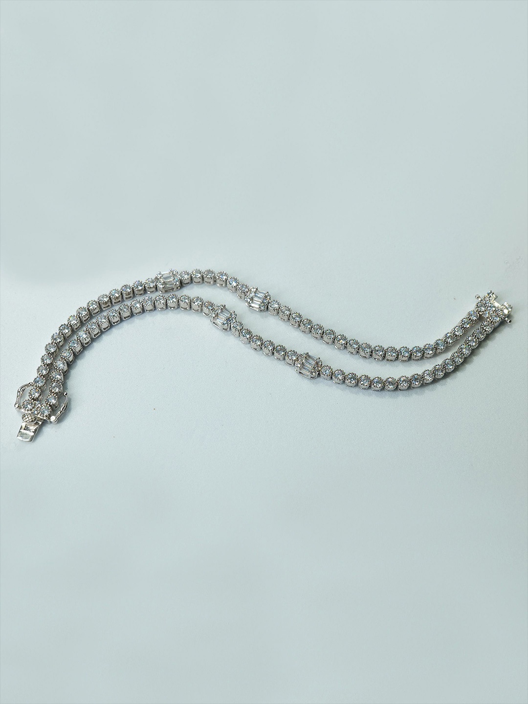 THE WOKE COLLECTION Women Sterling Silver Cubic Zirconia Rhodium-Plated Link Bracelet
THE WOKE COLLECTION Women Sterling Silver Cubic Zirconia Rhodium-Plated Link Bracelet