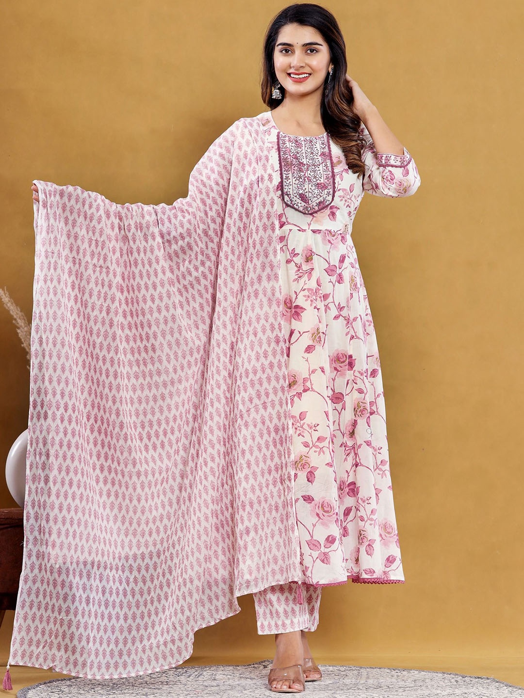 JAIPUR ETHNIC Women Floral Printed Regular Thread Work Pure Cotton Kurta with Trousers & With Dupatta, Maroon
JAIPUR ETHNIC Women Floral Printed Regular Thread Work Pure Cotton Kurta with Trousers & With Dupatta, Maroon
