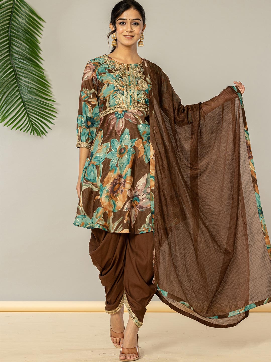 Yufta Women Floral Printed Regular Thread Work Pure Cotton Kurta with Dhoti Pants & With Dupatta, Brown
Yufta Women Floral Printed Regular Thread Work Pure Cotton Kurta with Dhoti Pants & With Dupatta, Brown