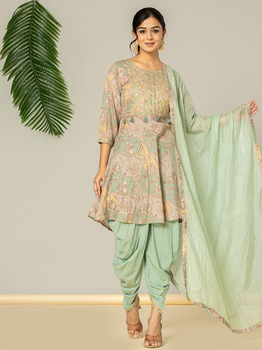 Yufta Women Floral Printed Regular Thread Work Pure Cotton Kurta with Dhoti Pants & With Dupatta, Green
Yufta Women Floral Printed Regular Thread Work Pure Cotton Kurta with Dhoti Pants & With Dupatta, Green