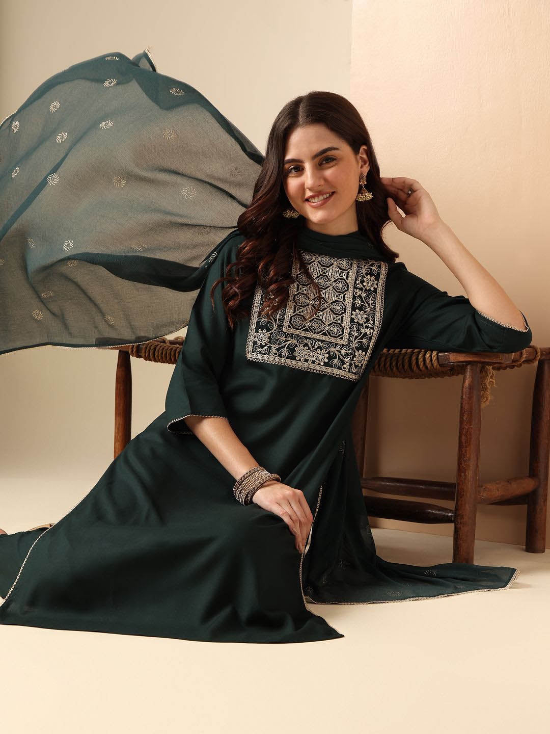 Anouk Green Ethnic Motifs Yoke Design Thread Work Straight Kurta & Trousers & Dupatta
Anouk Green Ethnic Motifs Yoke Design Thread Work Straight Kurta & Trousers & Dupatta